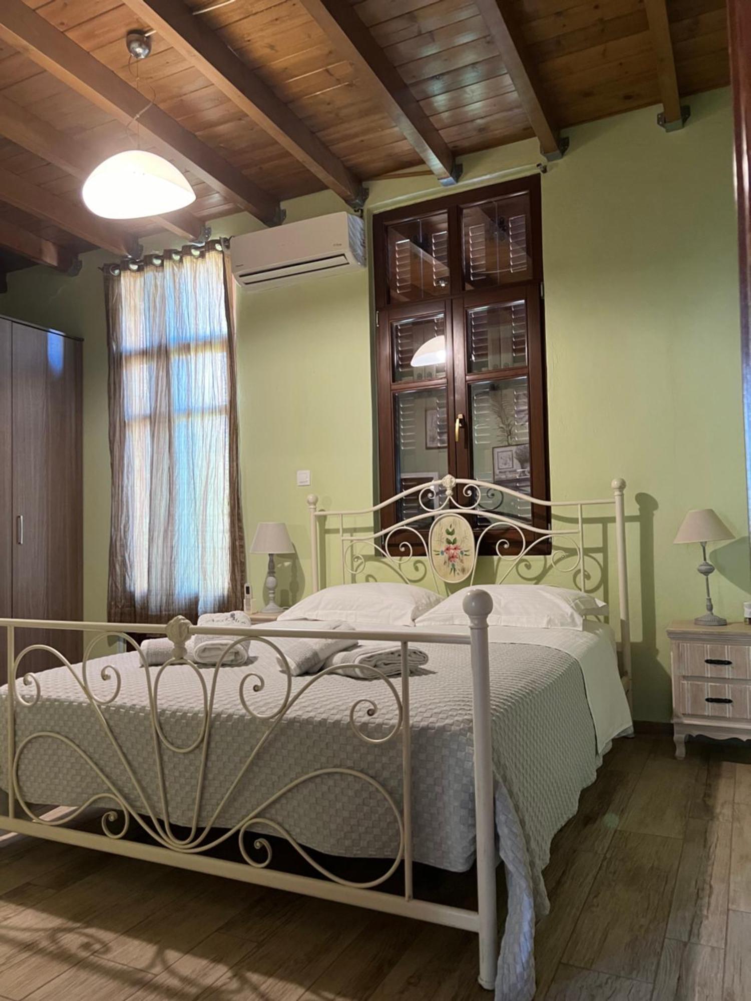 Asikiko Rethymno (Crete)